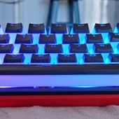 HyperX nabízí nové poloprůhledné klávesy pro ještě svítivější klávesnice