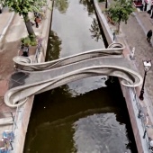 V Amsterdamu umístili ocelový most vyrobený pomocí 3D tisku