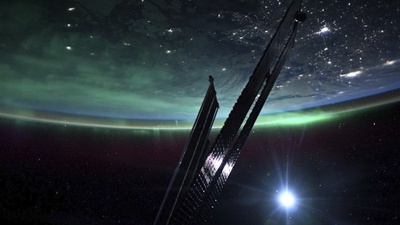 Astronaut vyfotil snímek polární záře z ISS a podělil se o něj s námi