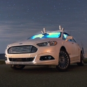 Autonomní Ford Fusion Hybrid zvládá jízdu v noci bez světel
