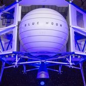 Bezos podává stížnost proti výběru firmy SpaceX pro stavbu lunárního modulu
