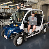 Ford a MIT testují autonomní "taxíky" v kampusu univerzity