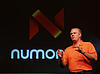 Intel, STMicroelectronics a Francisco Partners vytvářejí společnost Numonyx