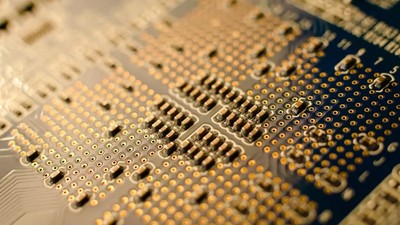 Japonský profesor žaluje Intel kvůli patentům na technologii v FPGA a SoC
