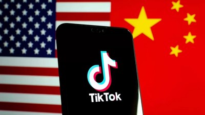 Komisař FCC vyzývá Google a Apple k odstranění TikToku z nabídky aplikací