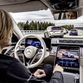 Mercedes-Benz začne s prodejem autonomních vozů 3. úrovně