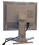Zadní strana monitoru L1800P