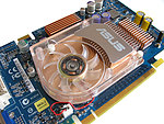 Detail chladiče GPU a pamětí