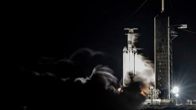 SpaceX: Falcon Heavy čeká po třech letech další start
