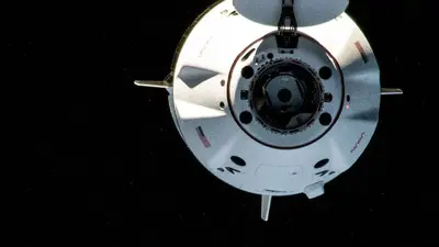 Splashdown kosmické lodě Dragon Crew Endeavour: návrat 4 členů mise Crew-6